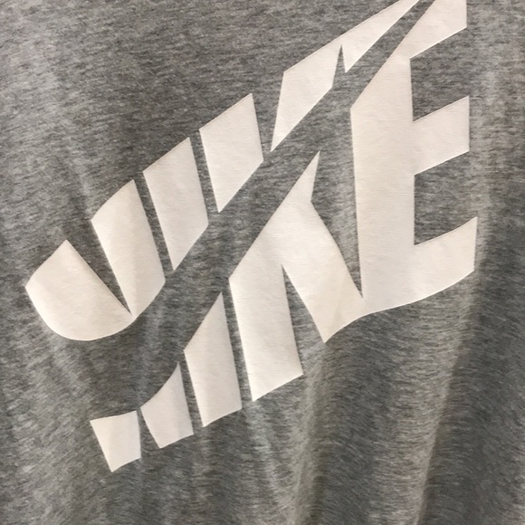 NIKE Top - Picture 3 of 8